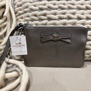 COACH Gunmetal Turnlock Bow Wristlet - NWT